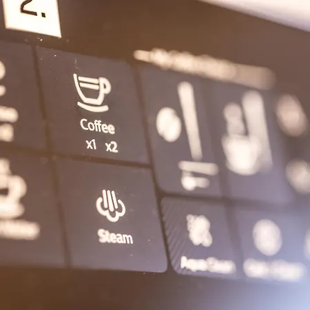 Iii Kingsizebetten L Balkon L Naehe Dom Und Universitaet *