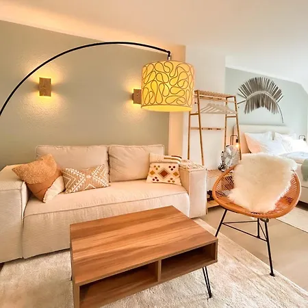Iii Kingsizebetten L Balkon L Naehe Dom Und Universitaet Apartment